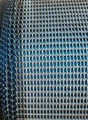 Roll of Z-type articulated wire mesh belt